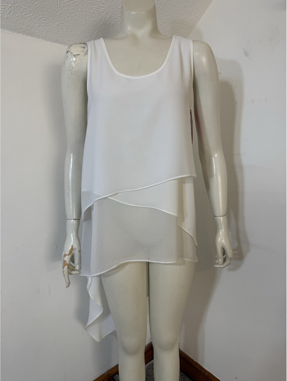 Xhilaration New Womens Medium Sleeveless Top Layered Tiered Asymmetric Hem White